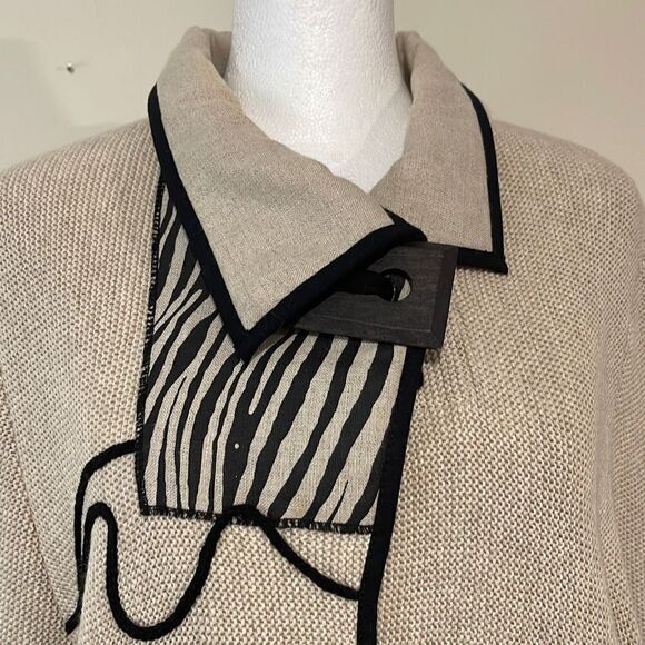 Jaskar Cardigan Sweater.Size Medium.‎ Tan w/zebra print - Picture 2 of 9